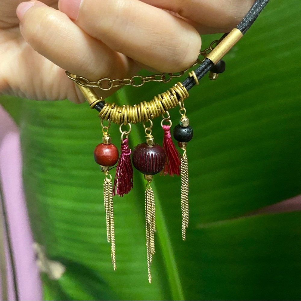 NWOT ten thousand villages chocker